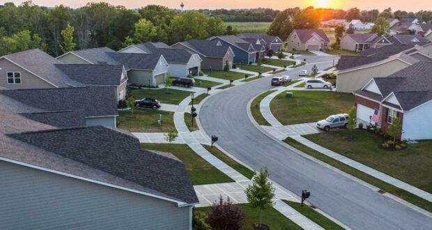 Total Housing Inventory Ticks Up as Existing-Home Sales Fall Total Housing Inventory Ticks Up as Existing-Home Sales Fall